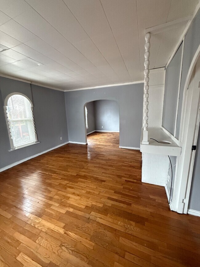 Foto del edificio - 1033 E Oakland Ave