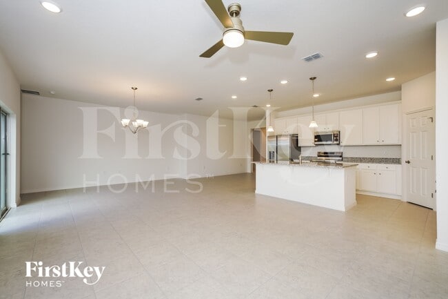 Foto del edificio - 1573 Isleta Lp