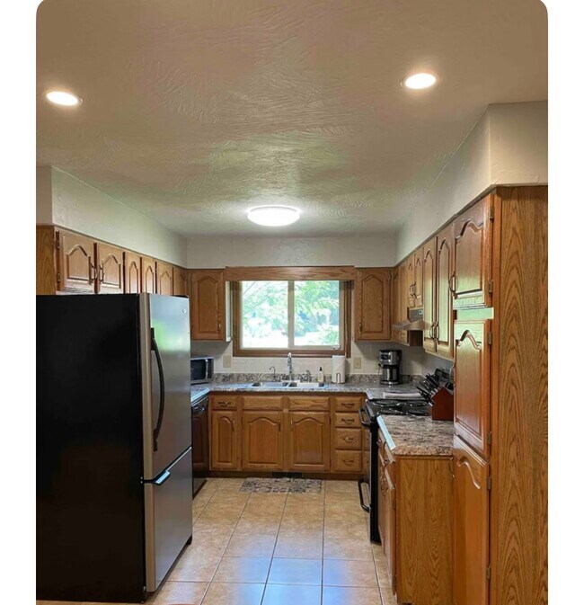 Building Photo - 3466 Geri Ct