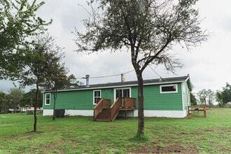 Building Photo - 1185 FM812