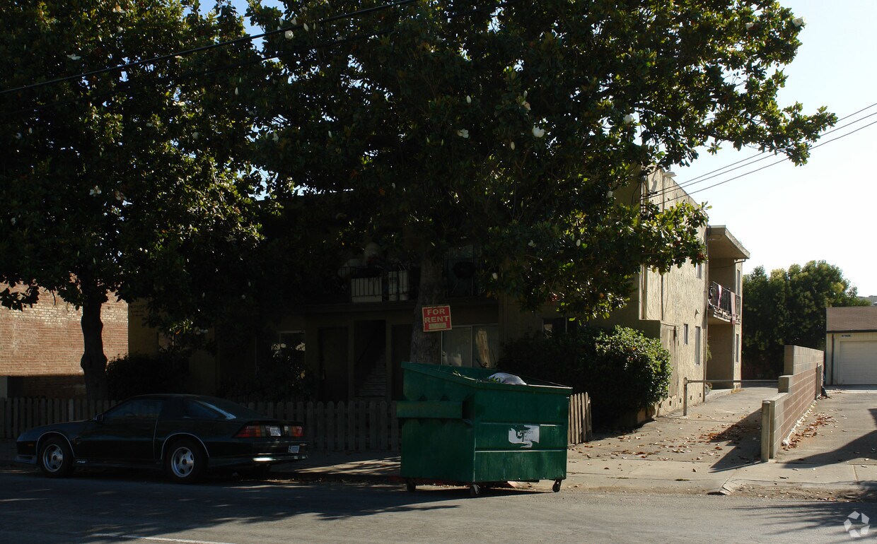 Building Photo - 1020 Almaden Ave