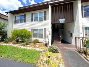 Building Photo - 2400 Forest Dr