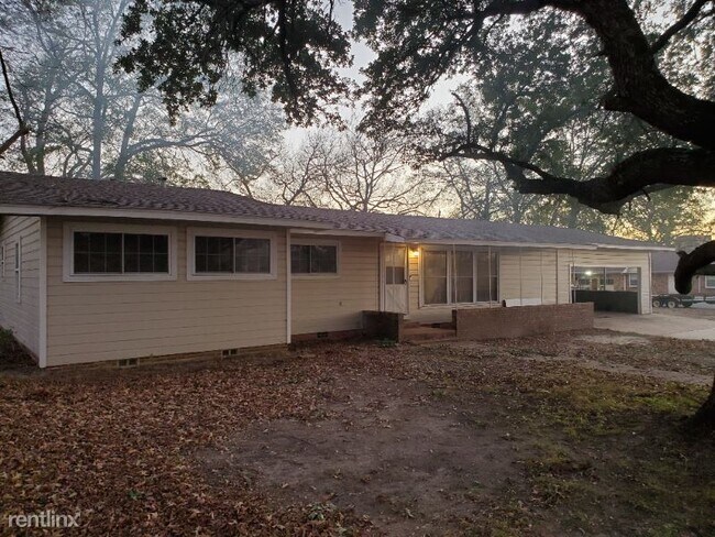 Building Photo - 4 br, 2 bath House - 509 E Cass St