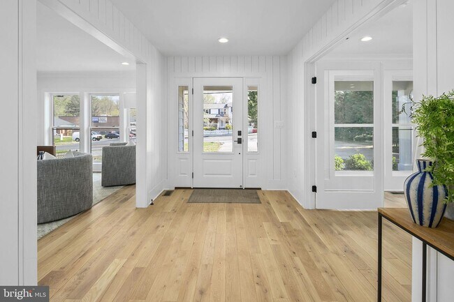Foto del edificio - 4310 Knowles Ave