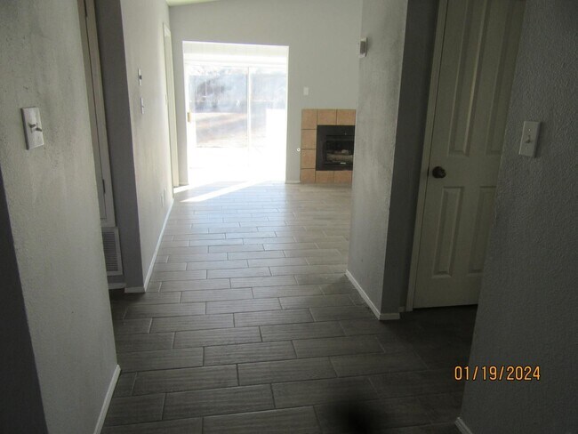 Foto del edificio - Rio Rancho 2 Badroom 2 Bath with Garage