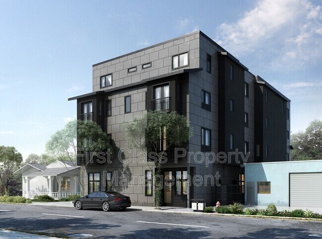 Building Photo - 1825 SE 50th Ave