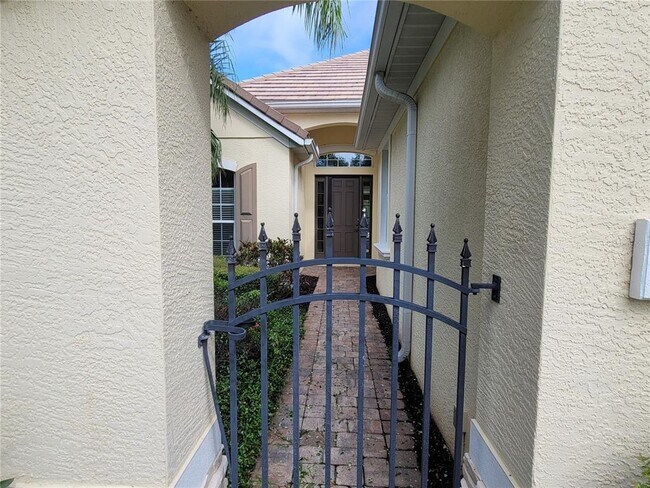 Foto del edificio - 7486 Edenmore St