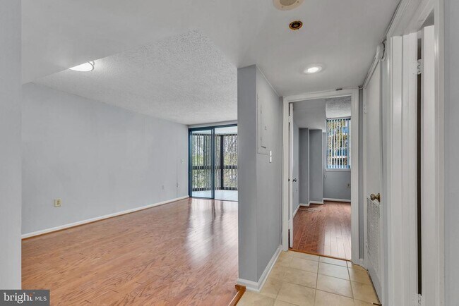 Foto del edificio - 1001 N Randolph St