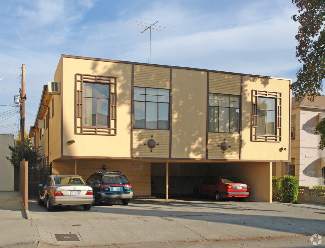 Primary Photo - 1016 S Wooster St