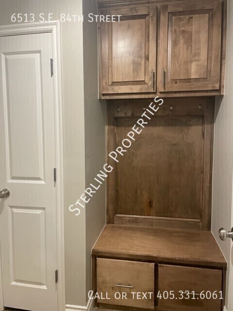 Foto del edificio - 6513 SE 84th St