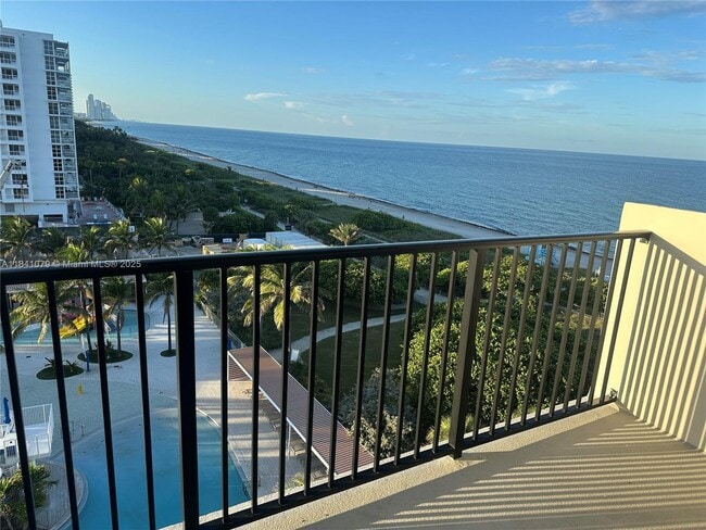 Building Photo - 9273 Collins Ave