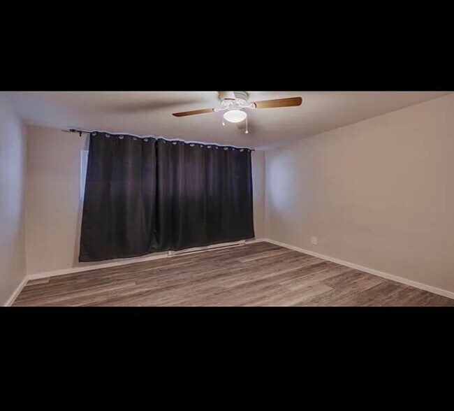 Building Photo - 9721 E Maringo Dr