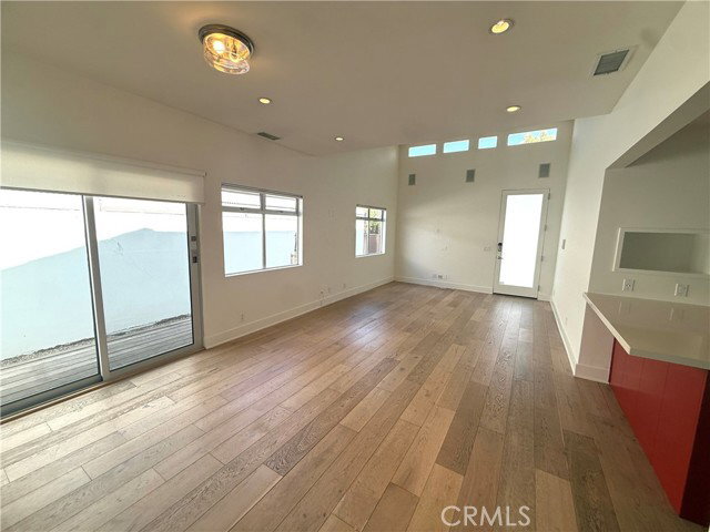 Building Photo - 840 Brooks Ave