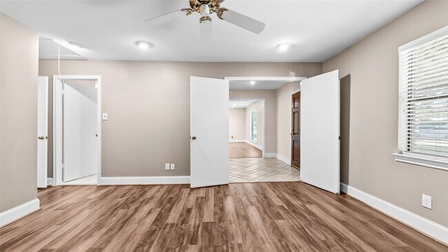 Foto del edificio - 1017 Howard Ln