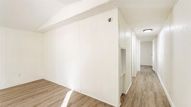 Building Photo - 1202 US-190