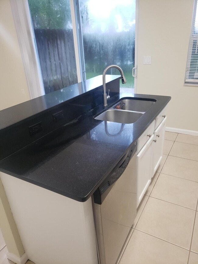 Building Photo - 2751 SW 120th Terrace