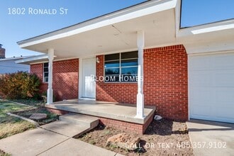 Building Photo - 1802 Ronald St