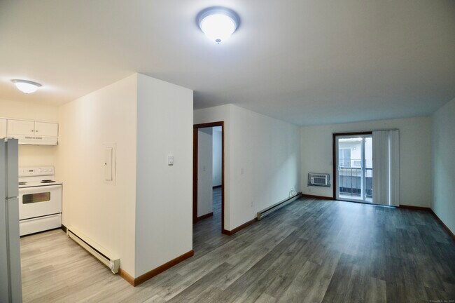Foto del edificio - 115 Short Beach Rd