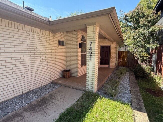 Foto del edificio - 7421 Buckskin Ct