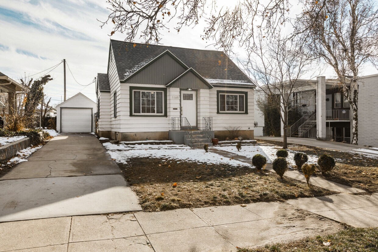 Primary Photo - 1169 24th St
