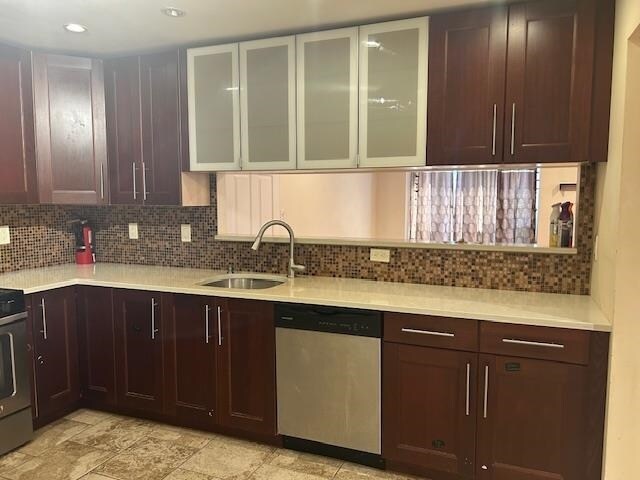 Foto del edificio - 24 BUTTONWOOD St