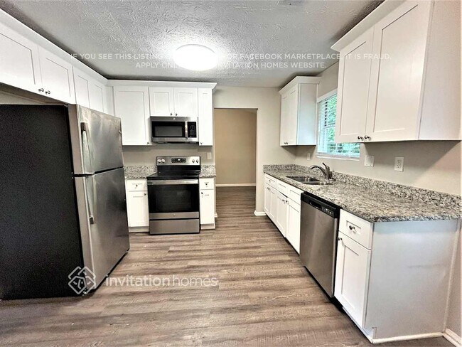 Foto del edificio - 2200 Ramblewood Cir