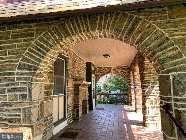 Building Photo - 6607 Greene St