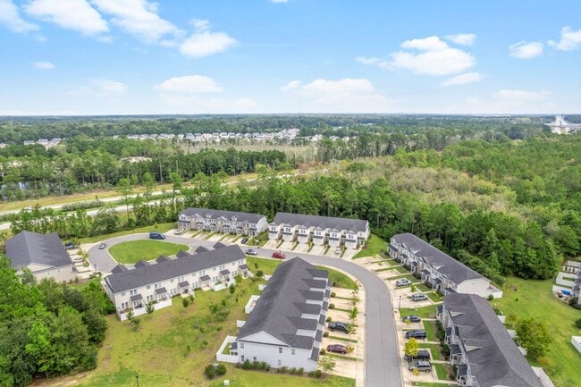 Foto del edificio - Furnished rental/Short Term Available