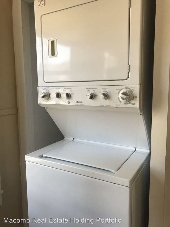 Foto del edificio - 4 br, 1 bath House - 334 W Chandler St