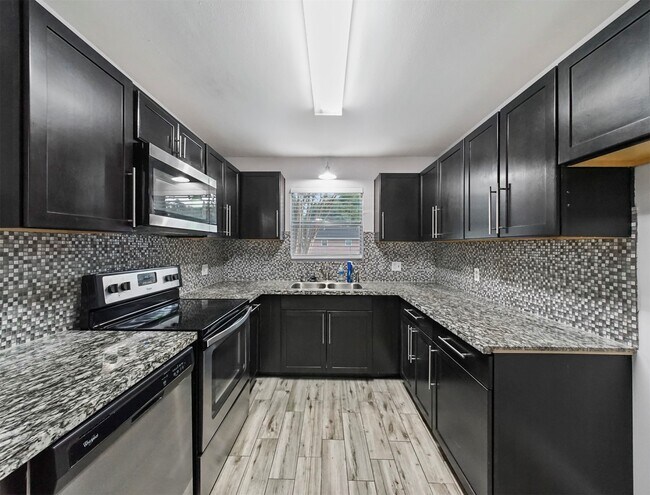 Foto del edificio - 901 Aster St