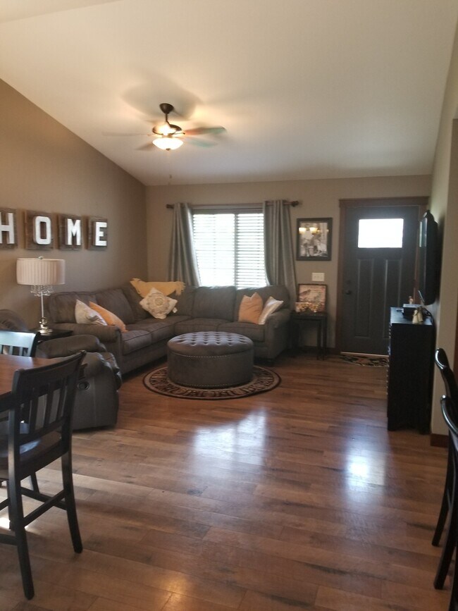 Building Photo - 2850 Swallowtail Ct