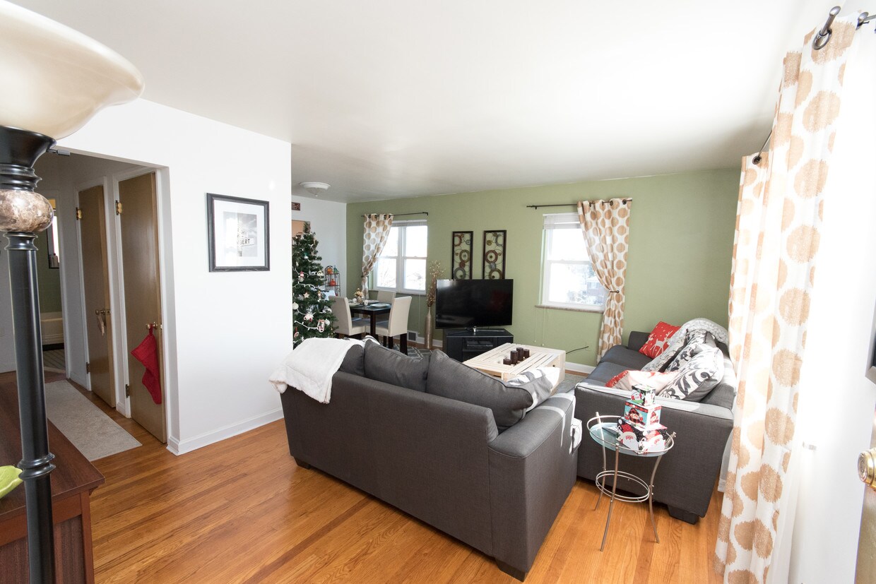 Primary Photo - 2914 Minto Ave