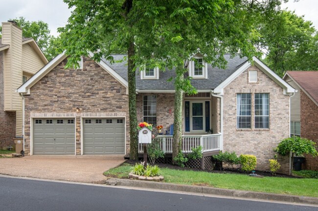 Foto del edificio - 2593 Woodlands Ave