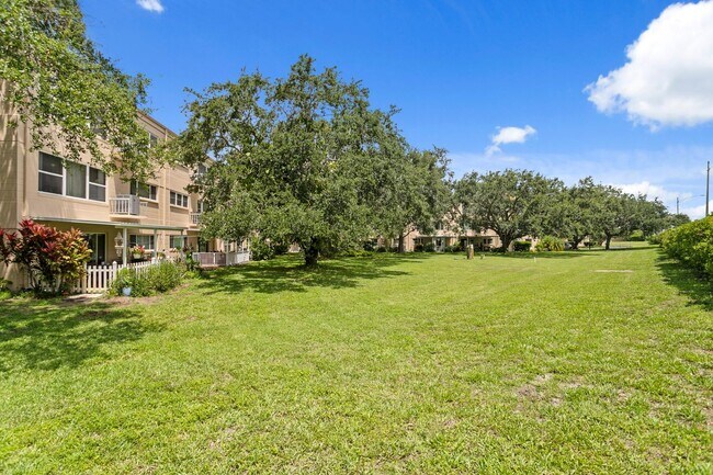 Building Photo - 2287 Philippine Dr
