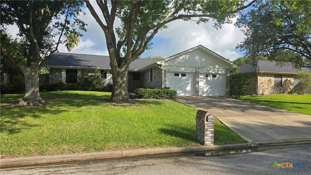 Building Photo - 113 Harbor Dr W