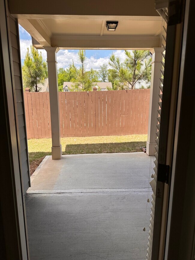 Back Patio - 5568 Garens Way