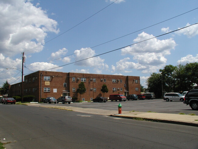 Foto del edificio - Cottage Court Apartment