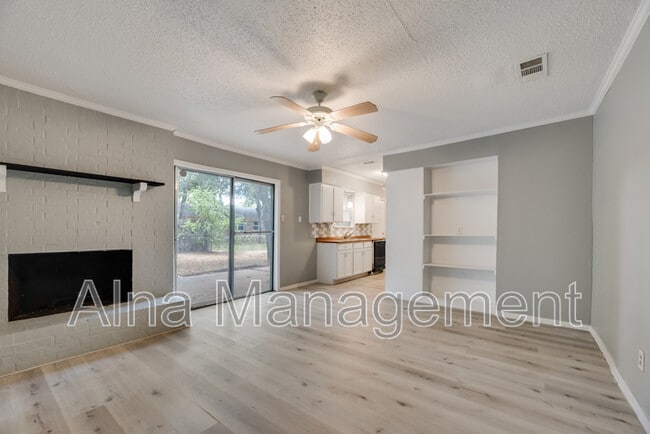 Building Photo - 6500 Melinda Dr