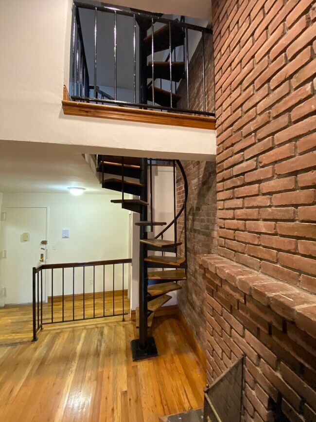 LIving space - 110 W 74th St