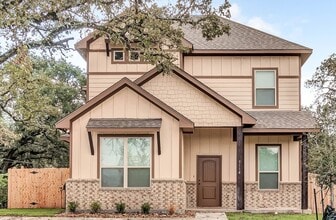 Building Photo - 311 Fairway Dr