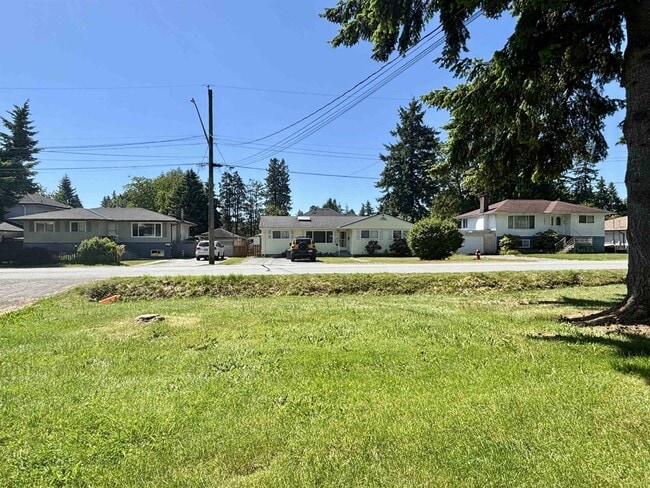 Building Photo - 13065 103A Ave