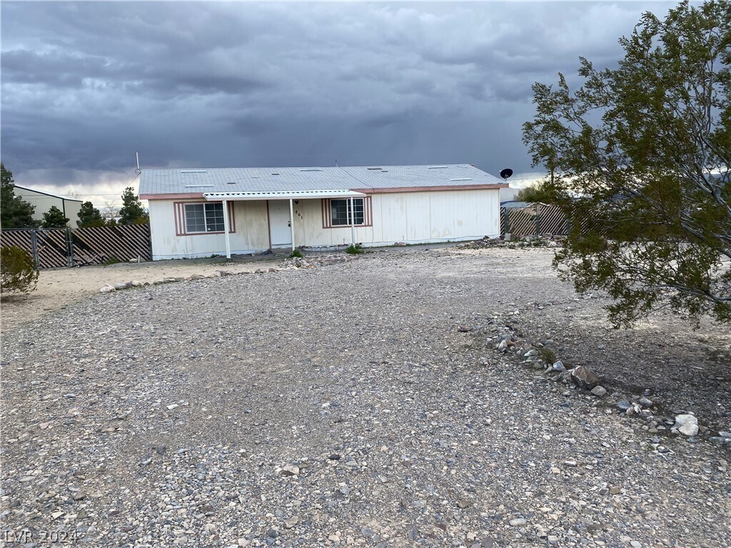 Primary Photo - 861 E Ft Carson Rd