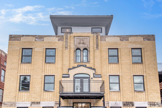 Building Photo - 4638 N Ashland Ave