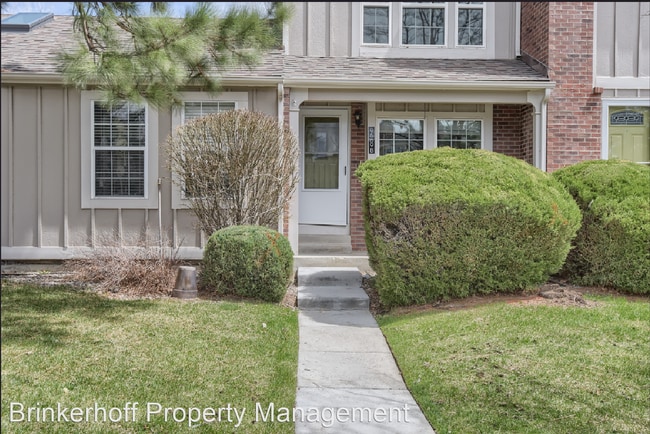 Building Photo - 2 br, 1.5 bath House - 9669 West Chatfield...