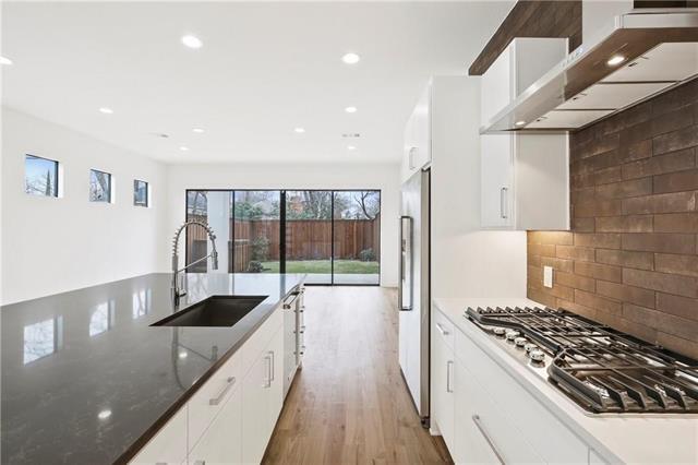 Building Photo - 2329 Vagas St