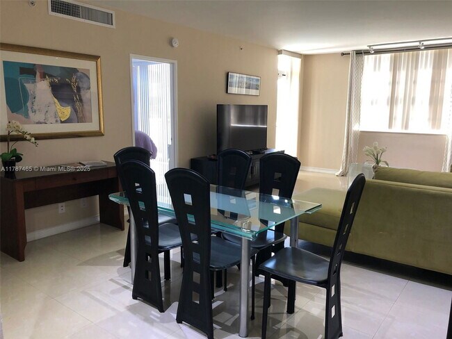 Foto del edificio - 3001 S Ocean Dr