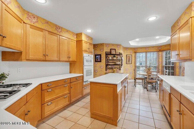Building Photo - 132 Silvermist Ct