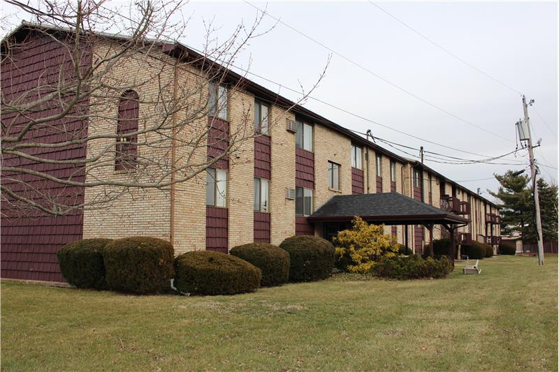 Building Photo - 200 Fernwood Rd