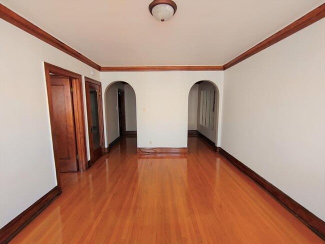 Building Photo - 1 bedroom in CICERO IL 60804