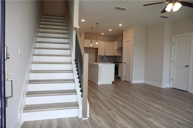 Foto del edificio - 692 Urban Grange Wy